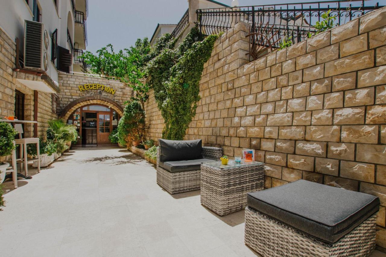 Hotel Vila Tina Arbanija Dış mekan fotoğraf