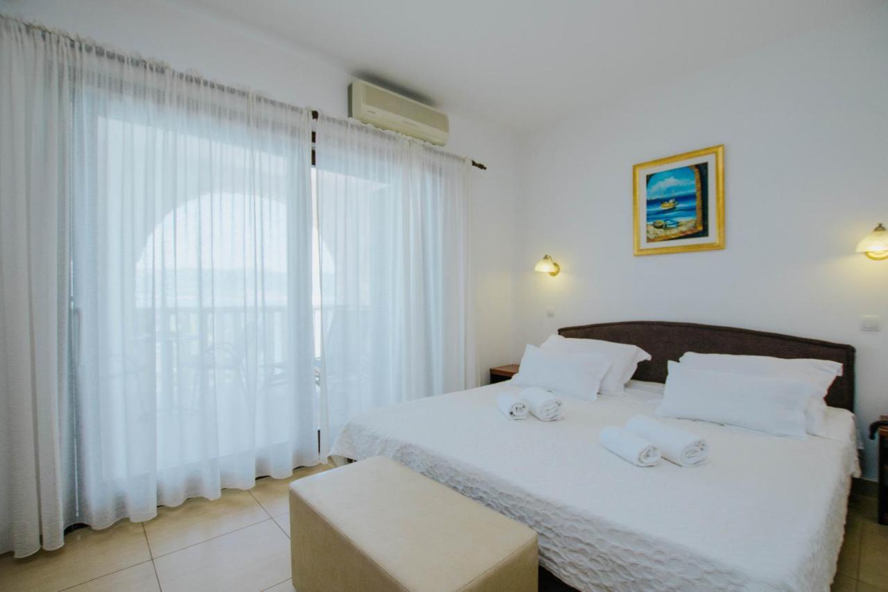 Hotel Vila Tina Arbanija Dış mekan fotoğraf