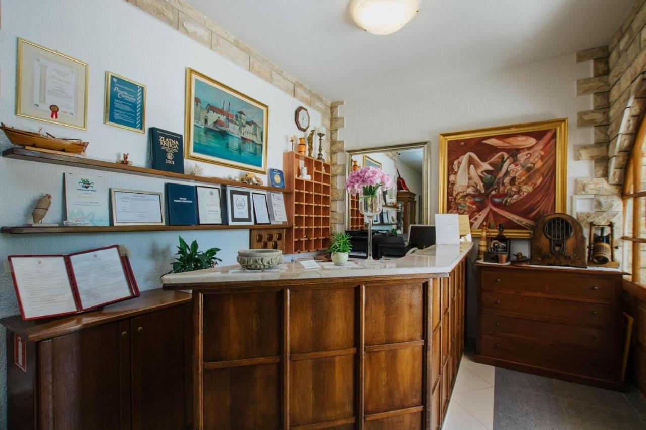Hotel Vila Tina Arbanija Dış mekan fotoğraf