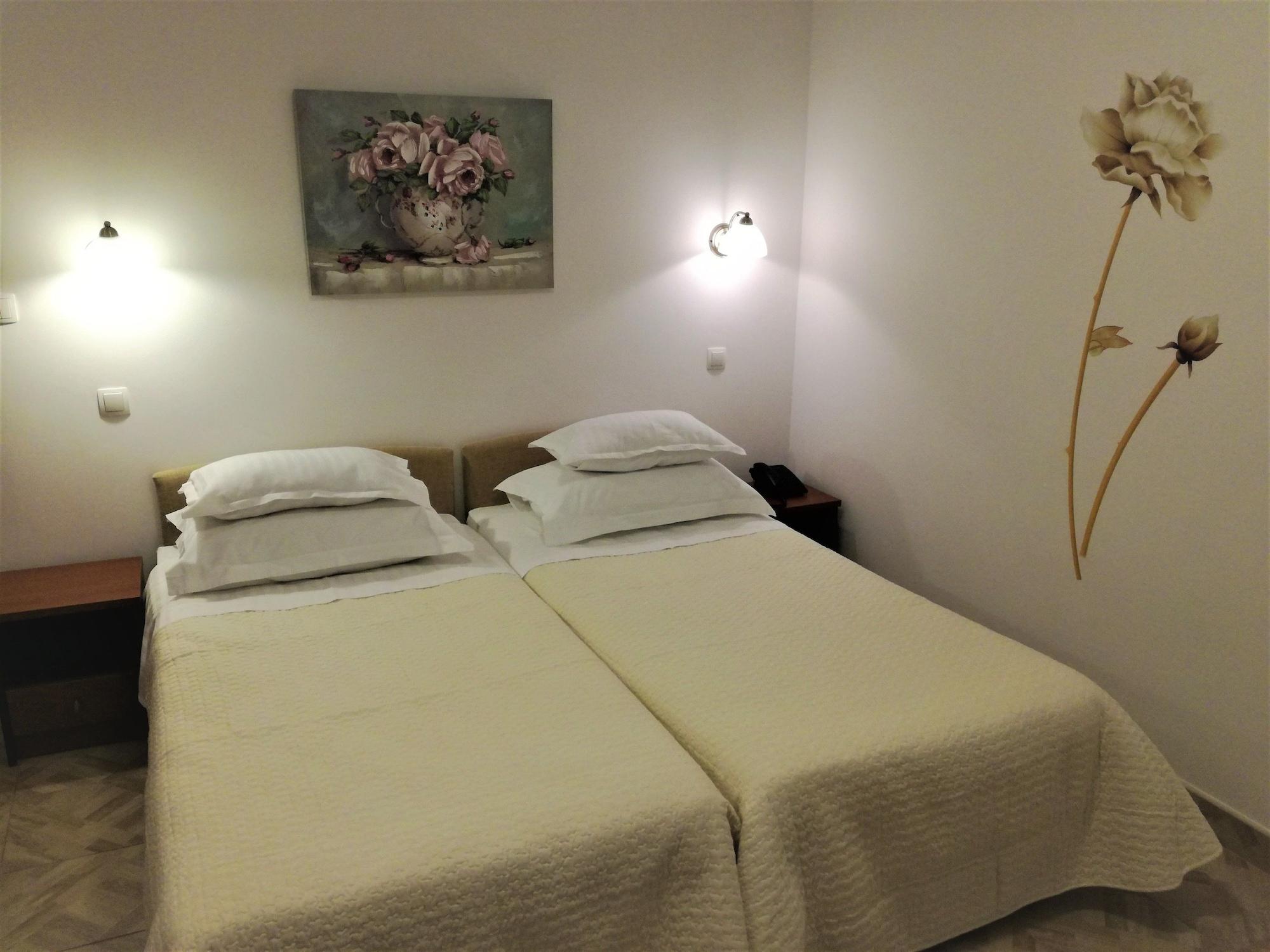 Hotel Vila Tina Arbanija Dış mekan fotoğraf