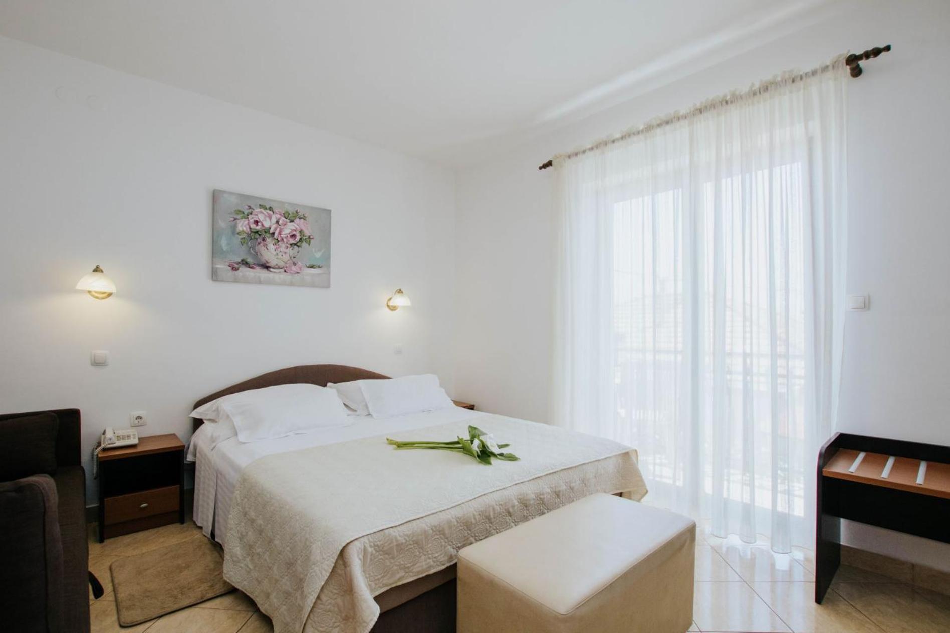 Hotel Vila Tina Arbanija Dış mekan fotoğraf