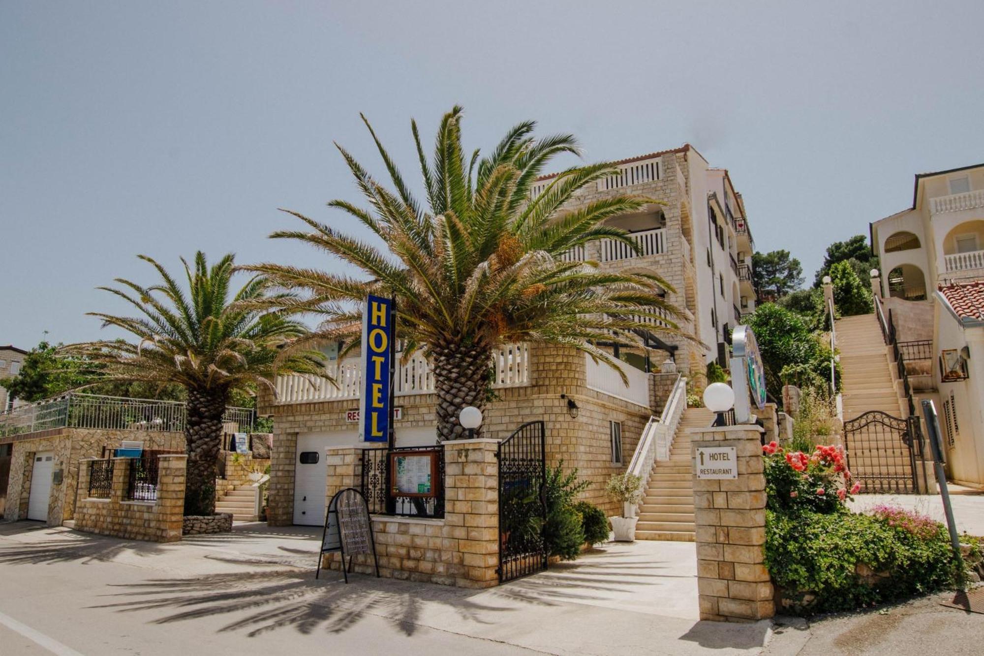 Hotel Vila Tina Arbanija Dış mekan fotoğraf