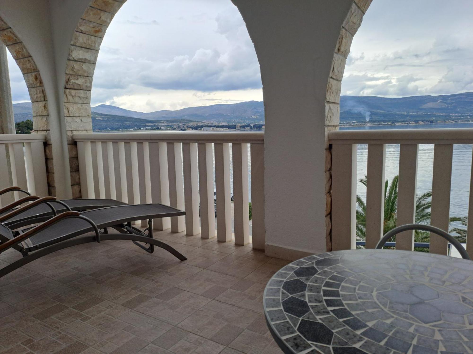Hotel Vila Tina Arbanija Dış mekan fotoğraf