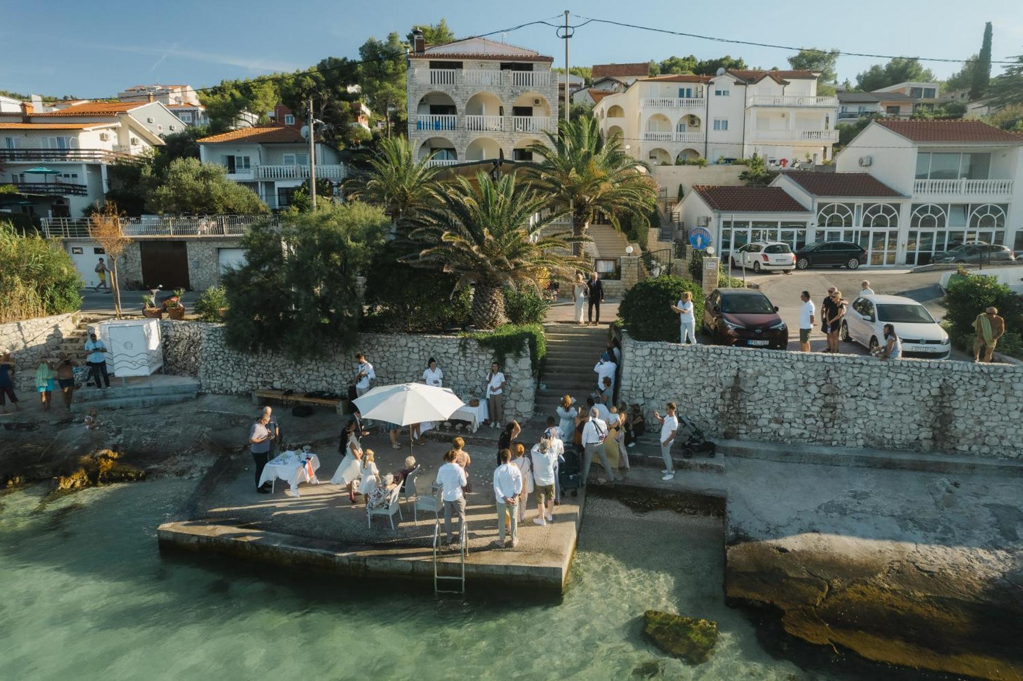 Hotel Vila Tina Arbanija Dış mekan fotoğraf