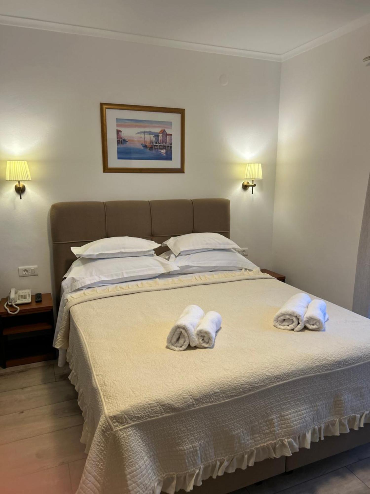 Hotel Vila Tina Arbanija Dış mekan fotoğraf