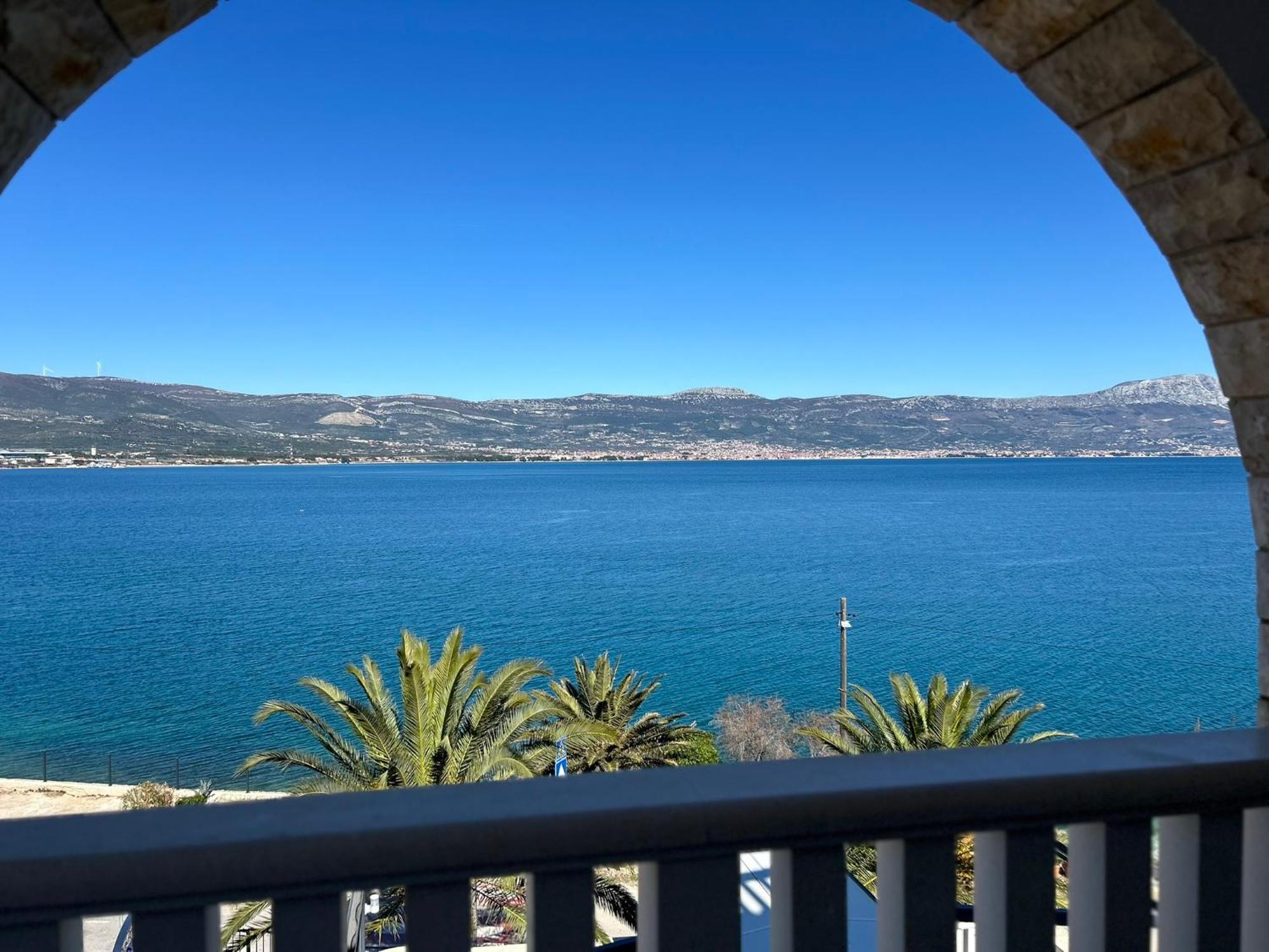 Hotel Vila Tina Arbanija Dış mekan fotoğraf