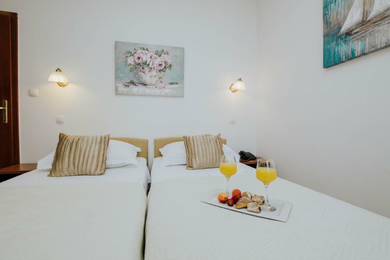 Hotel Vila Tina Arbanija Dış mekan fotoğraf