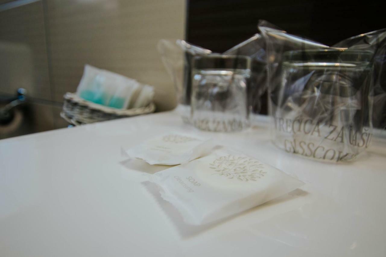 Hotel Vila Tina Arbanija Dış mekan fotoğraf